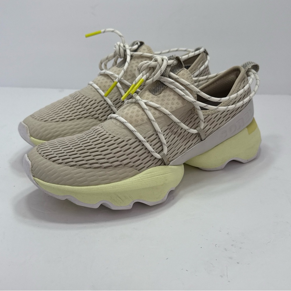 New Sorel Women's Kinetic Impact Lace Shoe size 7.5